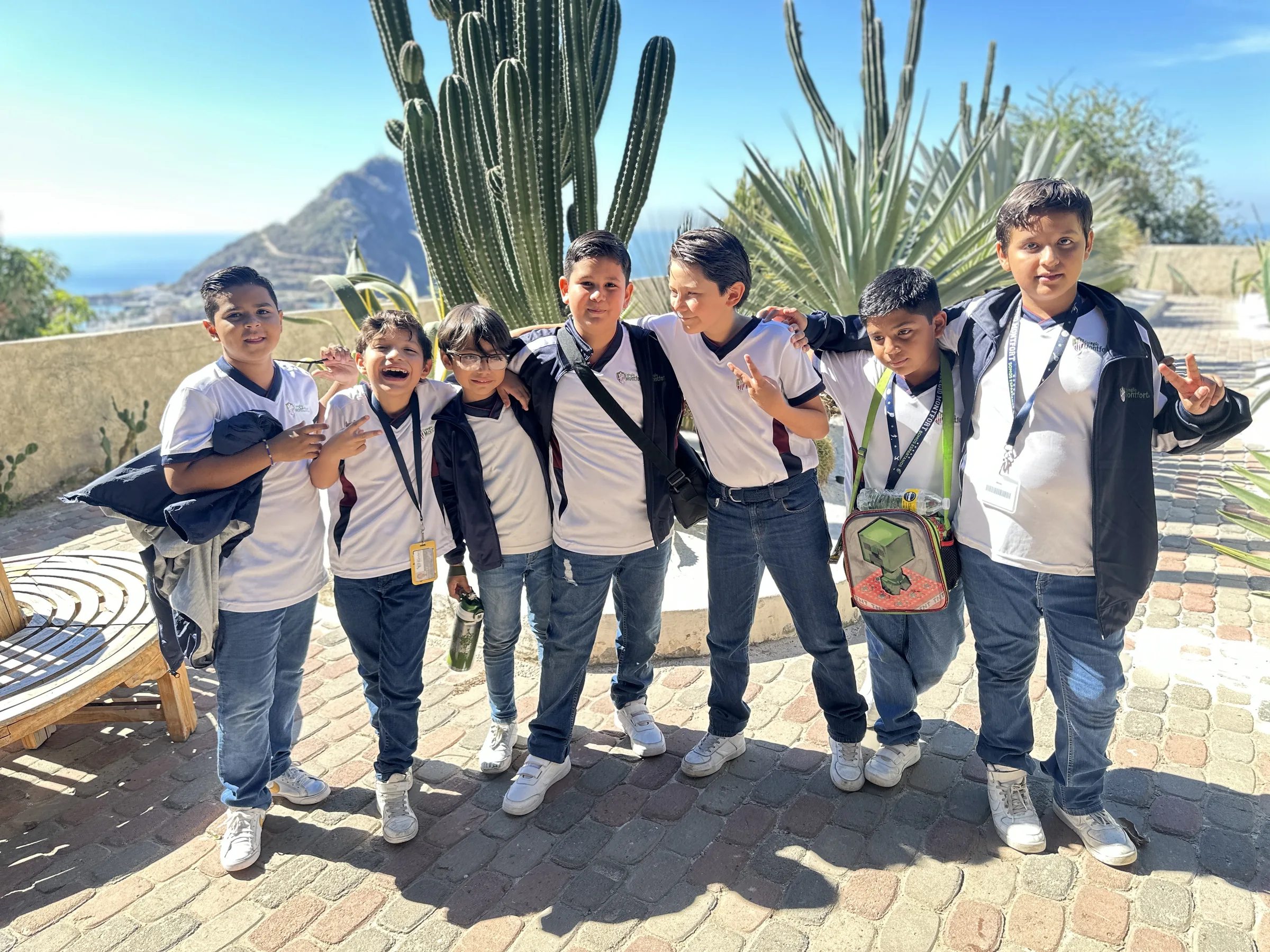 Alumnos del Colegio Montfort de excursión