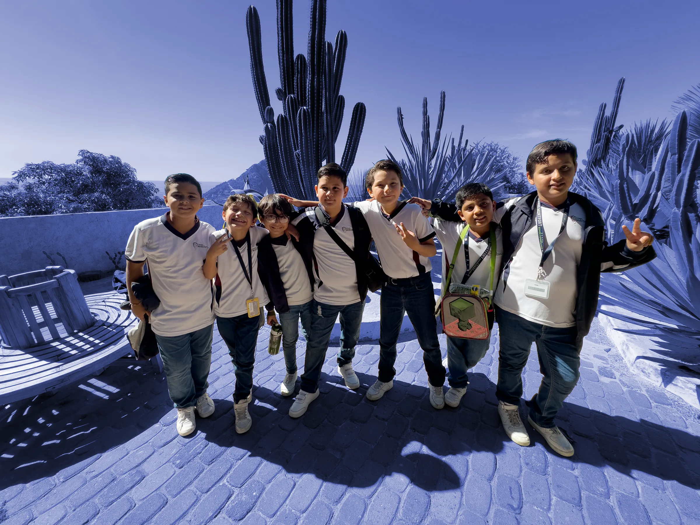 Alumnos de Montfort en una salida escolar al jardín botánico