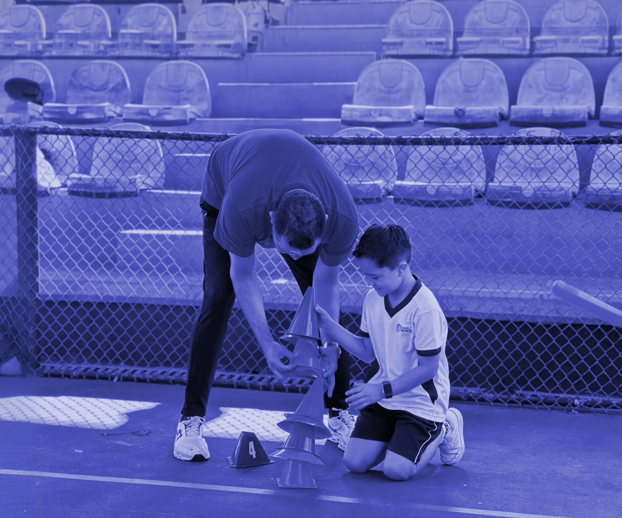 Alumnas del Colegio Montfort entrenando